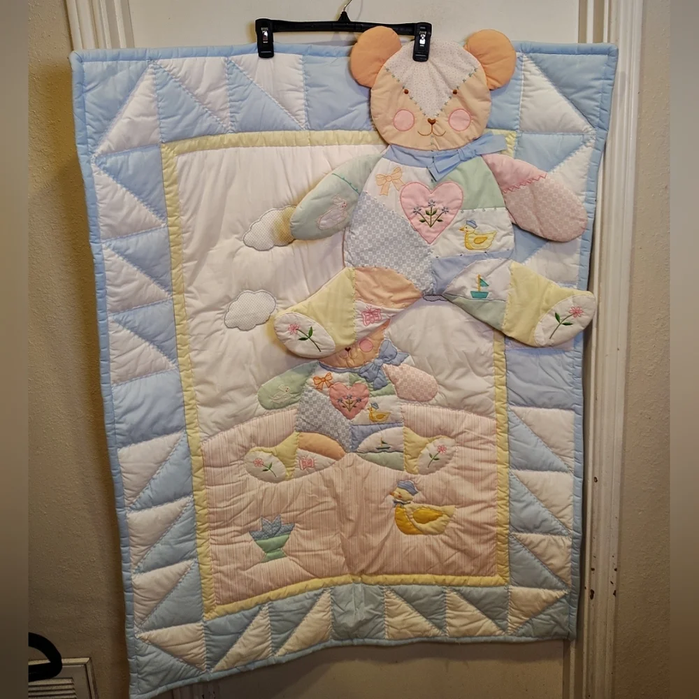 House Of Hatten Vintage Pastel Patchwork Teddy Bear Crib Quilt & Wall Hanging